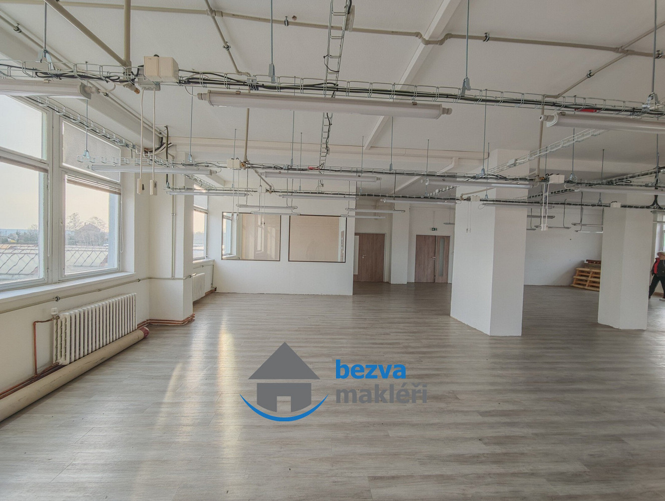 Pronájem výrobních prostor 189 m² – fotografie 3