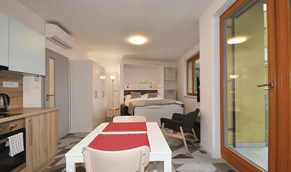 Prodej bytu 1+kk 30 m², Praha – náhled fotky 3