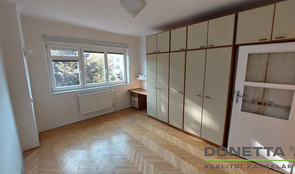 Pronájem bytu 3+1 88 m², Hradec Králové – náhled fotky 5