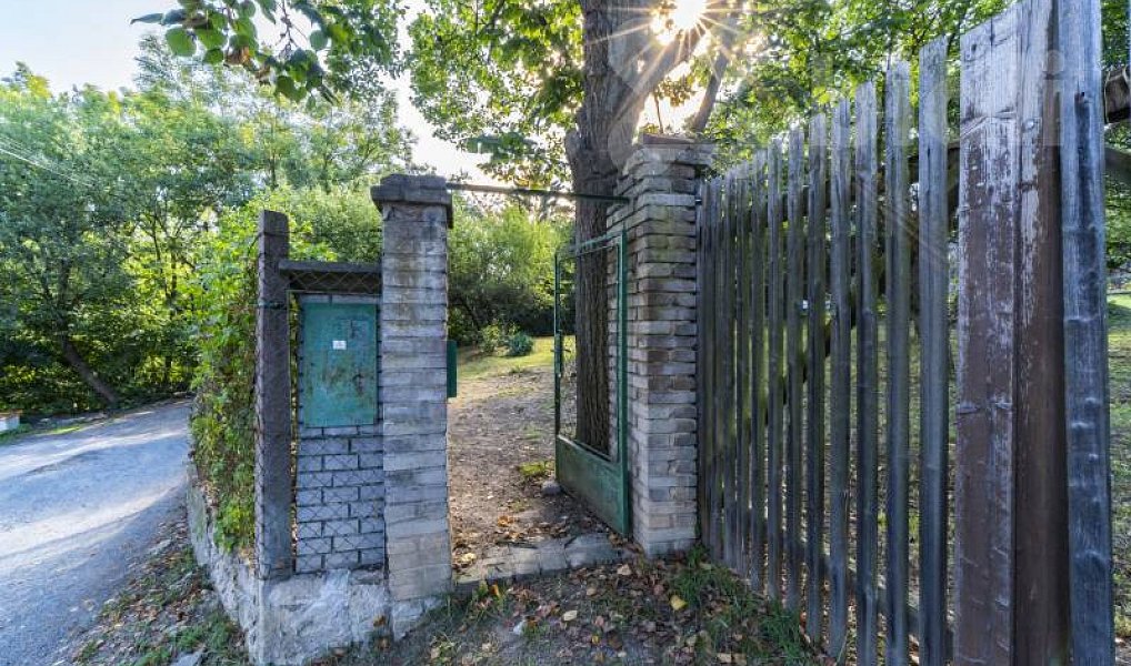 Prodej stavebního pozemku 1 552 m², Davle – náhled fotky 10
