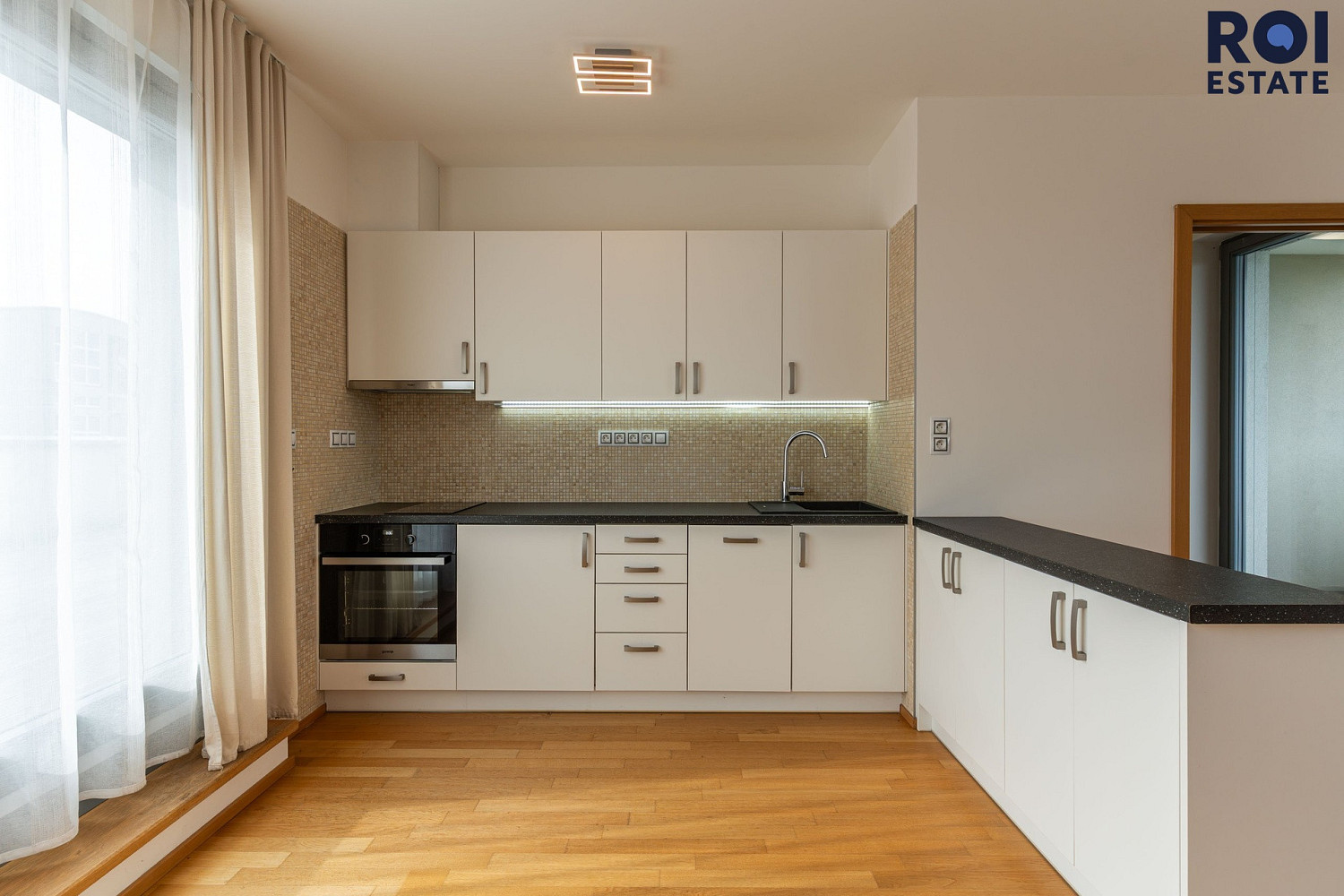 Pronájem bytu 2+kk 49 m² – fotografie 2