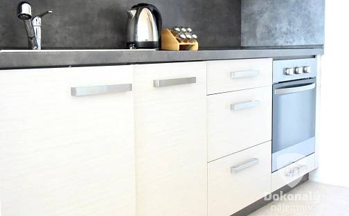 Pronájem bytu 2+kk 43 m², Milánská, Praha 10 - Horní Měcholupy