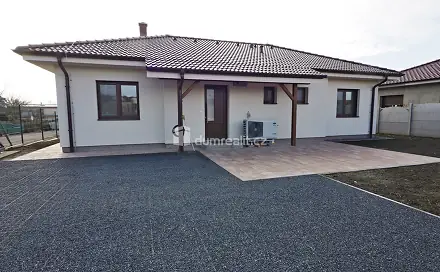 Pronájem domu 90 m² s pozemkem 850 m², Jasanová, Mělník