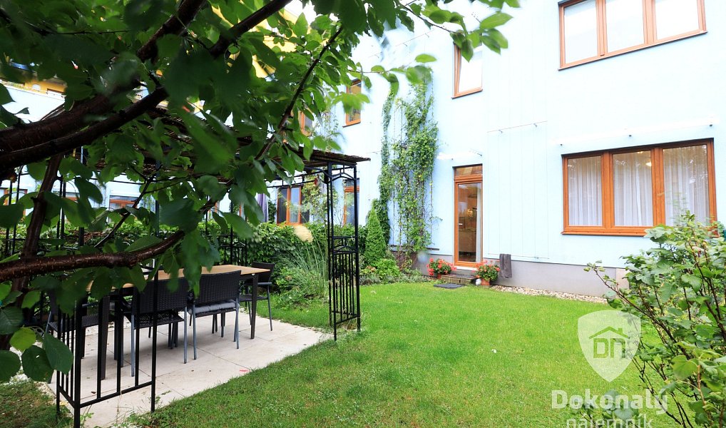 Pronájem bytu 2+kk 56 m², Praha – náhled fotky 3