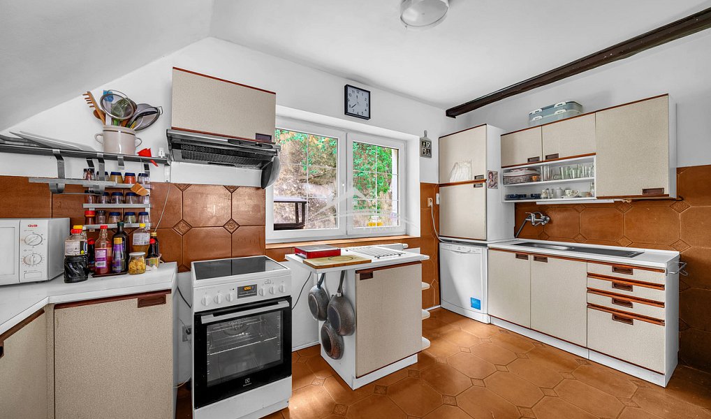 Prodej domu 330 m² s pozemkem 719 m², Praha – náhled fotky 2