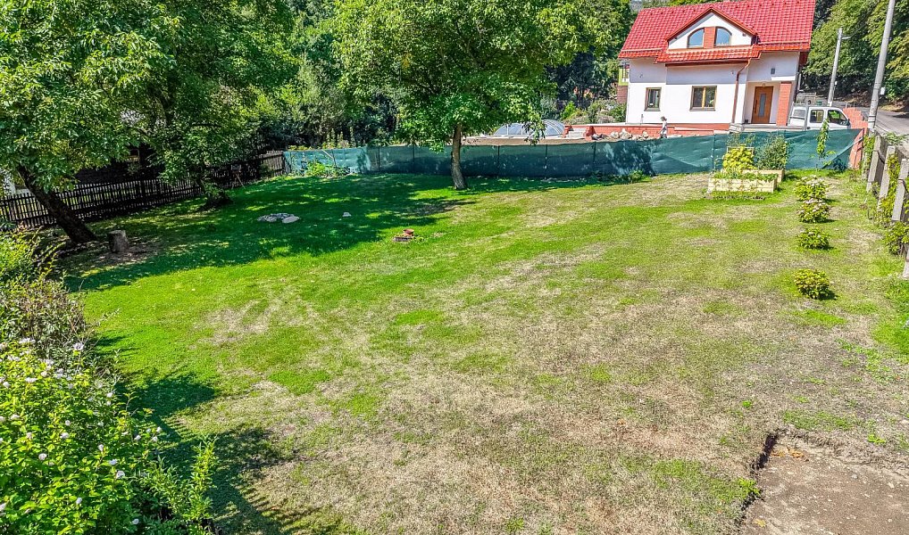 Prodej stavebního pozemku 760 m², Osek – náhled fotky 11