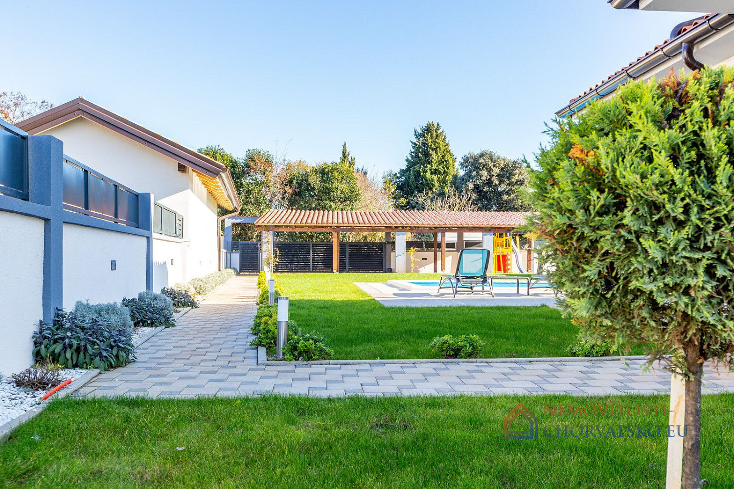 Prodej domu 141 m² s pozemkem 861 m² - Aanzicht 6