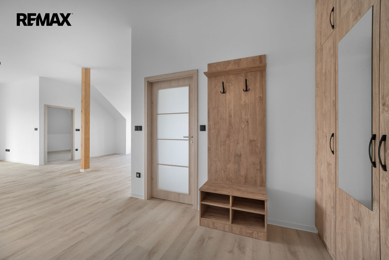 Pronájem bytu 4+kk 115 m² – fotografie 3