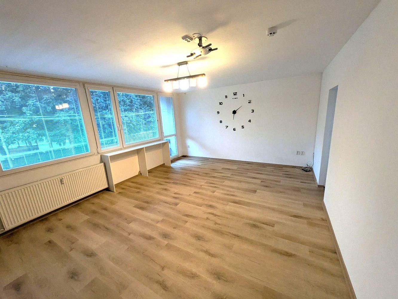 Pronájem bytu 3+1 72 m² – pohled 3
