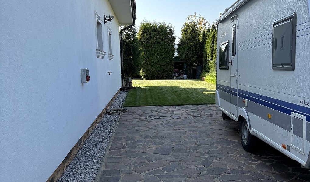 Prodej domu 320 m² s pozemkem 832 m², Šestajovice – náhled fotky 19