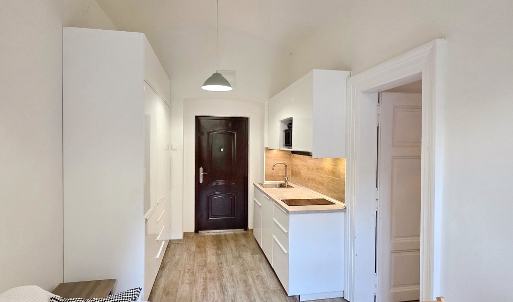 Pronájem bytu 2+kk 32 m², Praha – náhled fotky 2