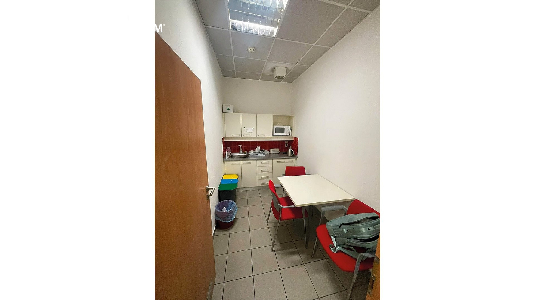 Pronájem obchodních prostor 73 m² – fotografie 4
