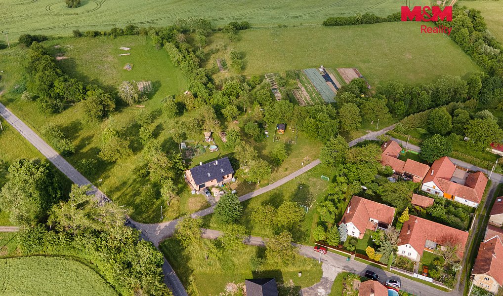 Prodej stavebního pozemku 1 596 m², Chroustovice – náhled fotky 6