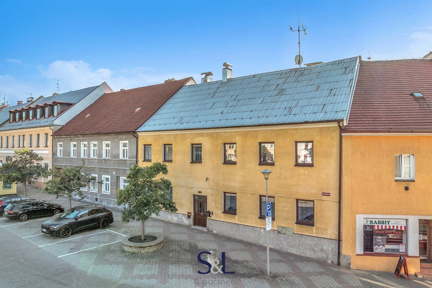 Prodej domu 470 m² s pozemkem 1 254 m²