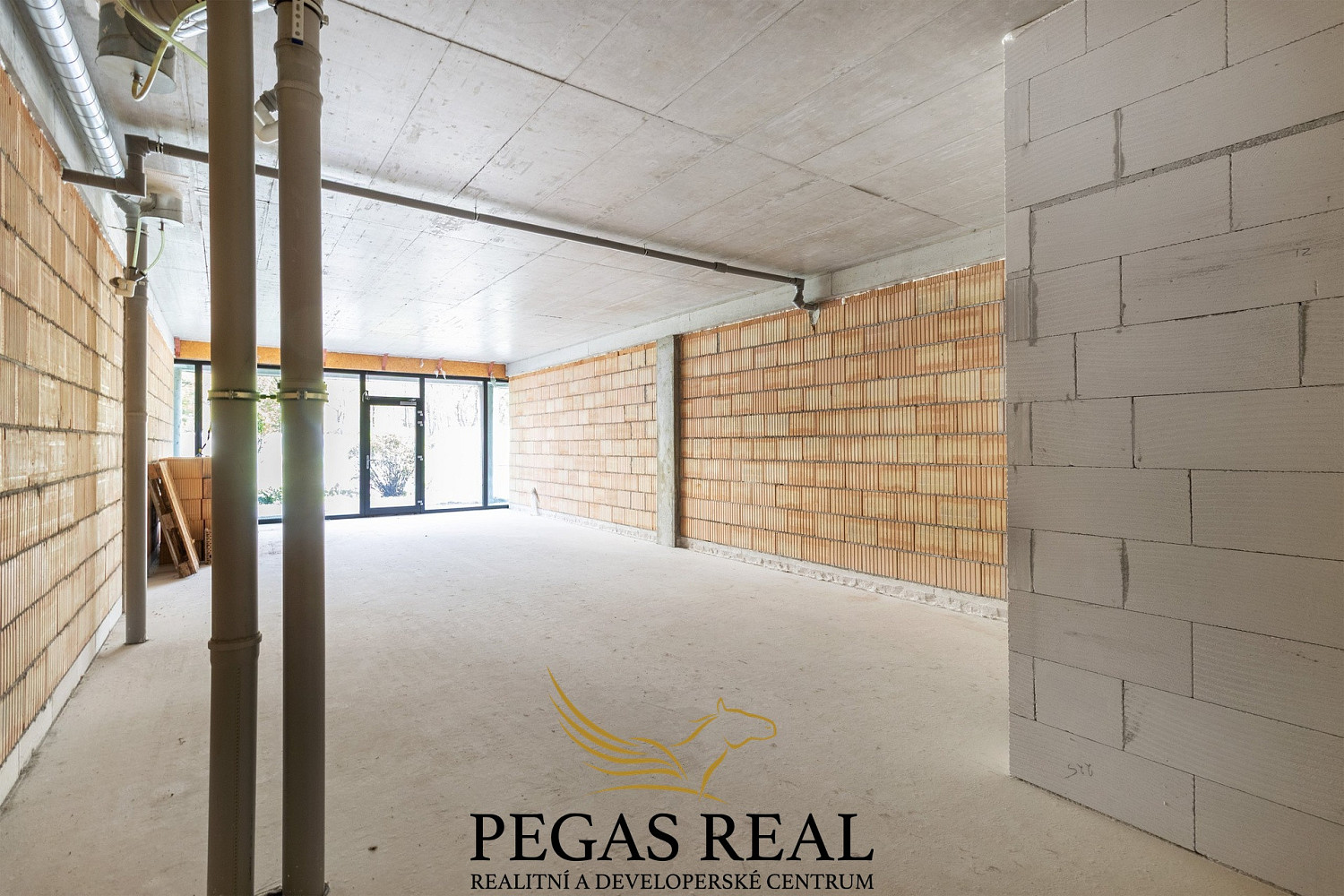 Prodej kanceláře 73 m² – fotografie 4