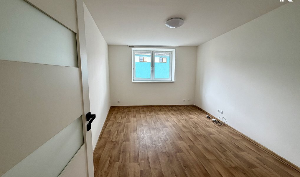 Pronájem bytu 2+kk 45 m², Kvasice – náhled fotky 2