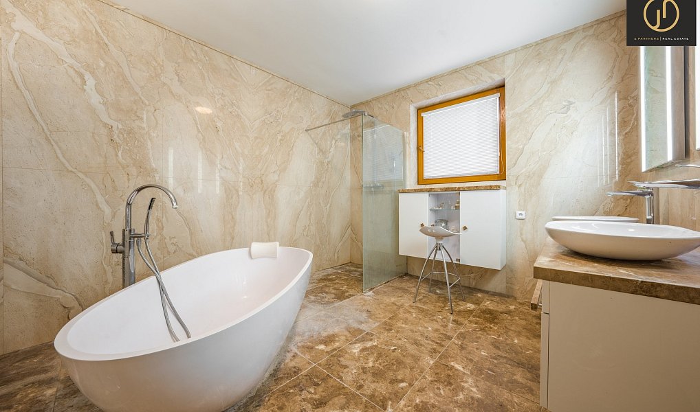 Prodej domu 535 m² s pozemkem 3 420 m², Sýkořice – náhled fotky 10