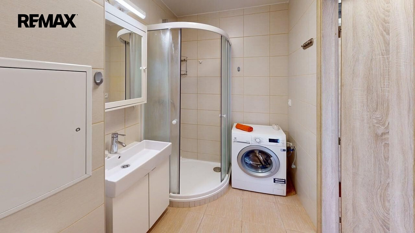 Pronájem bytu 1+kk 27 m² – fotografie 5