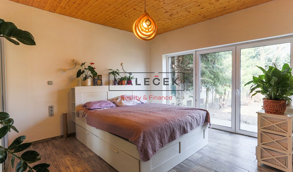 Prodej domu 258 m² s pozemkem 1 265 m², Zadní Třebaň – náhled fotky 6