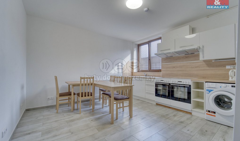 Pronájem bytu 1+kk 10 m², Kožlany – náhled fotky 2