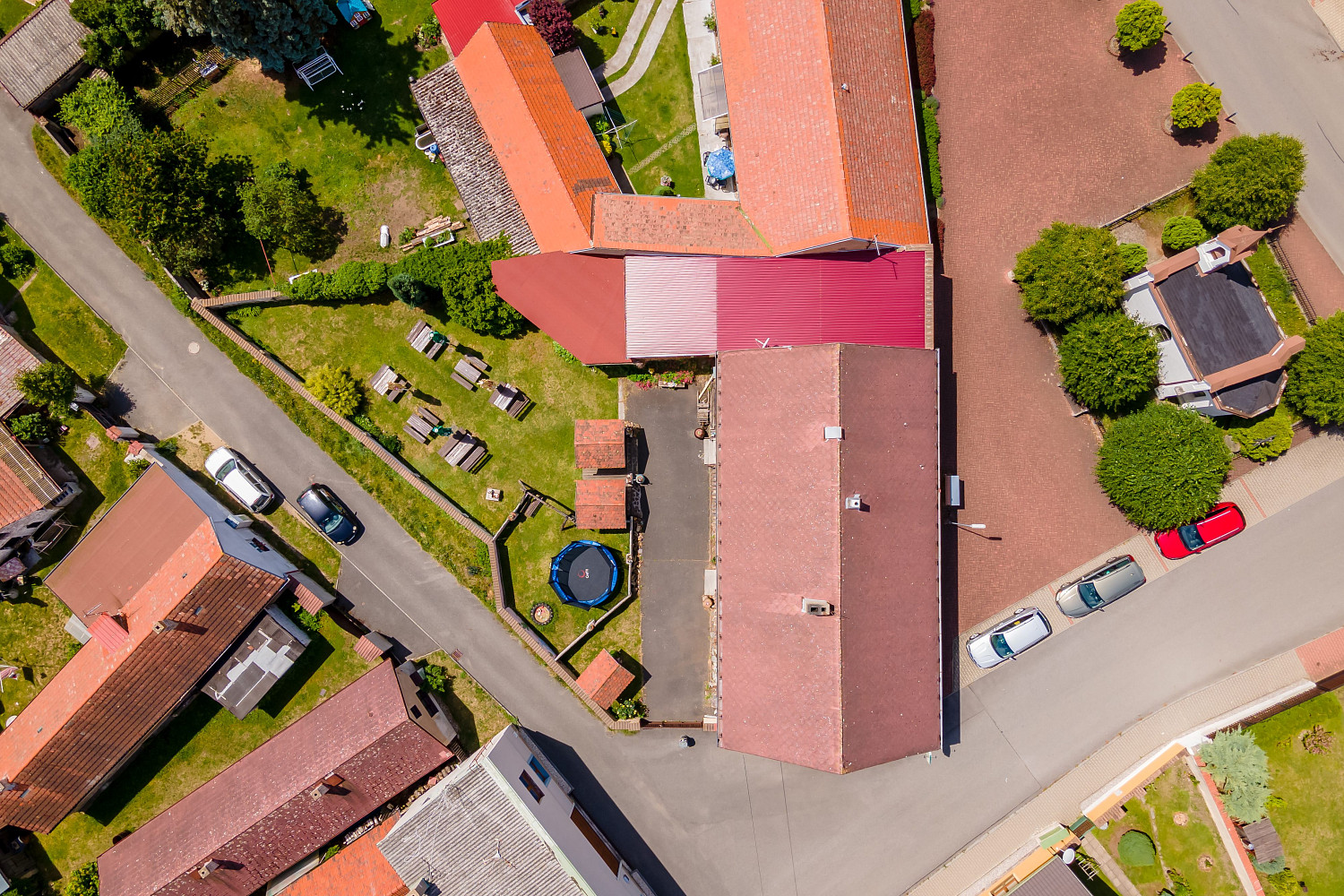 Prodej domu 300 m² s pozemkem 776 m² – pohled 3