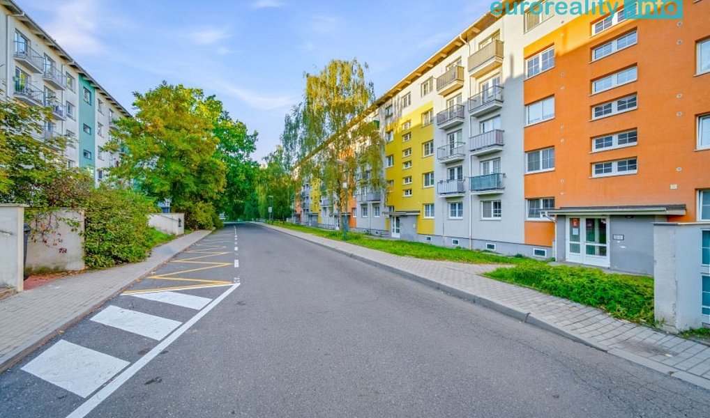 Prodej bytu 2+1 42 m², Milovice – náhled fotky 31