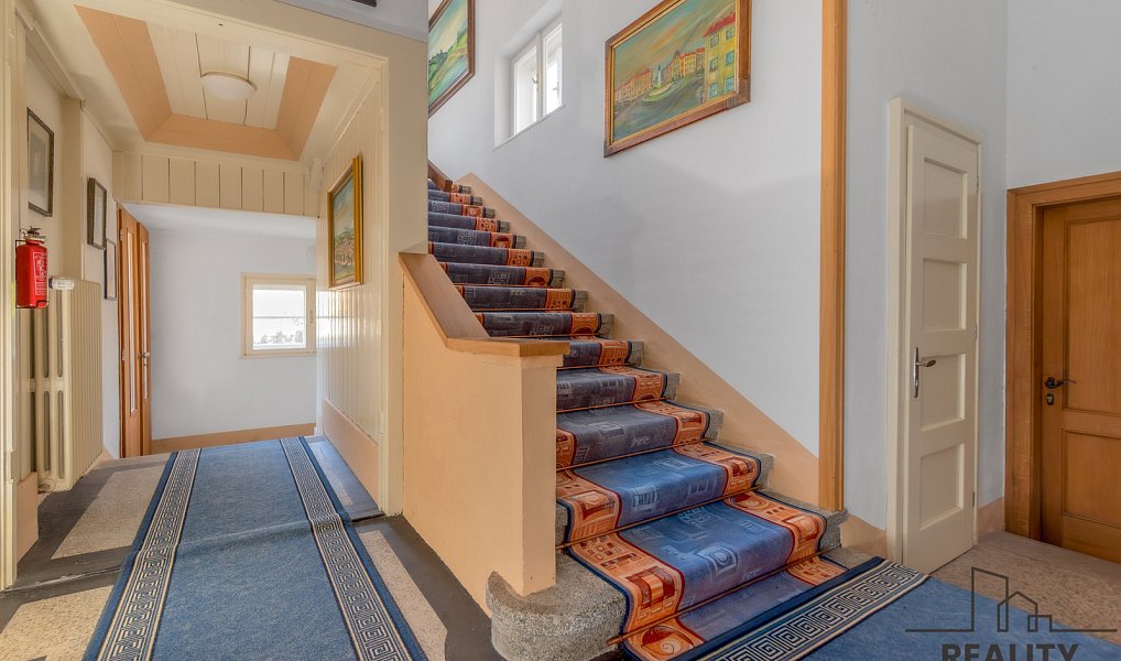 Prodej domu 405 m² s pozemkem 1 796 m², Šumná – náhled fotky 27