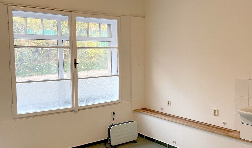 Pronájem obchodních prostor 20 m², Jičín – náhled fotky 7