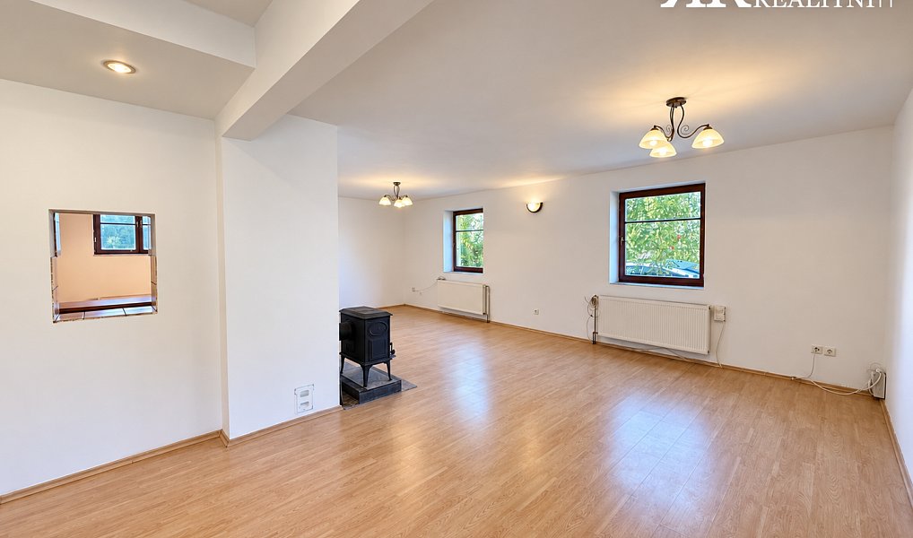 Pronájem domu 120 m², Svojetín – náhled fotky 4