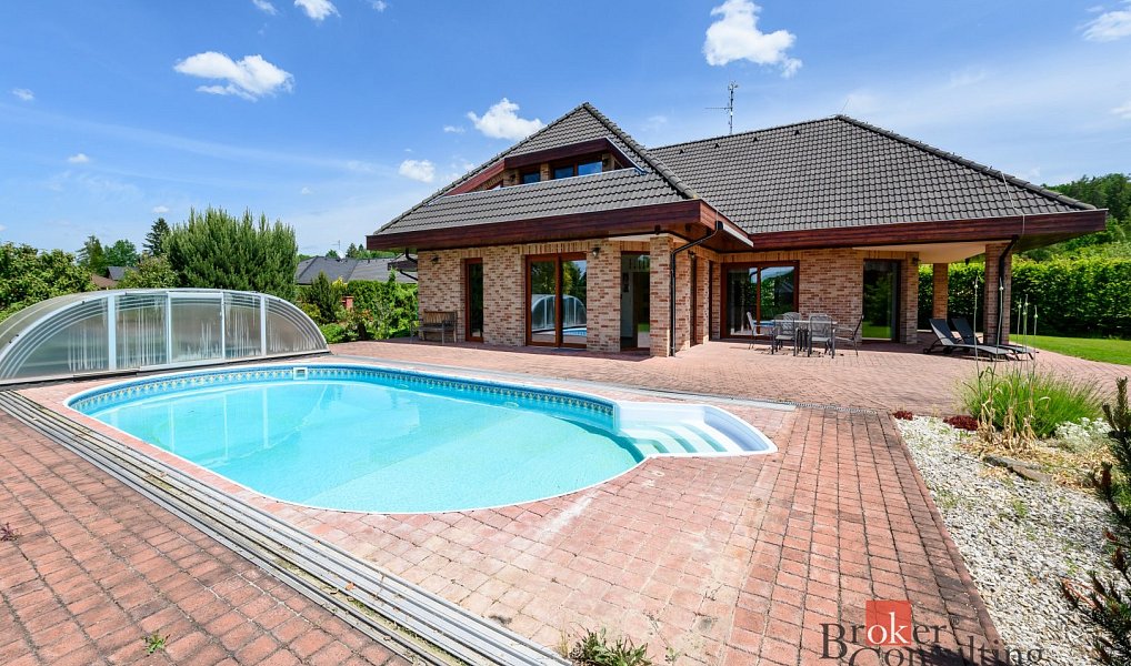 Prodej domu 372 m² s pozemkem 2 751 m², Štěnovice – náhled fotky 24