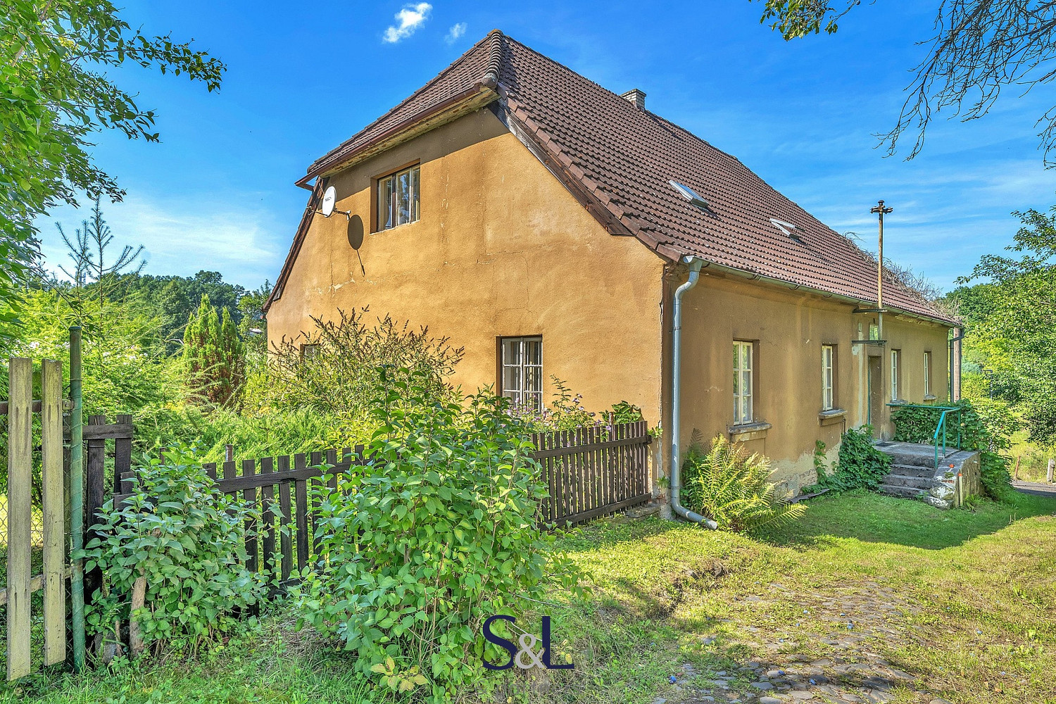 Prodej domu 230 m² s pozemkem 1 742 m²