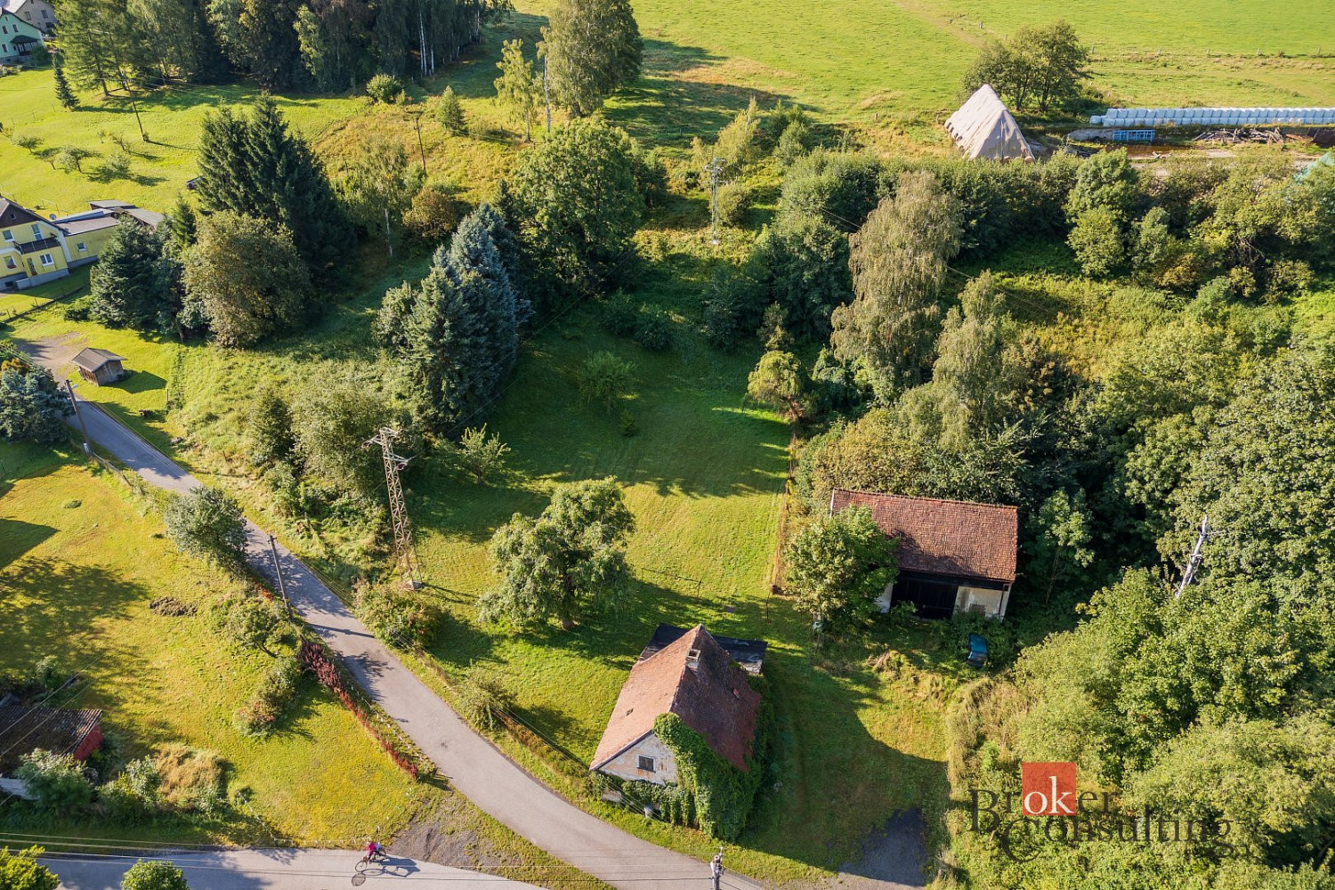 Prodej stavebního pozemku 2 130 m² – fotografie 3