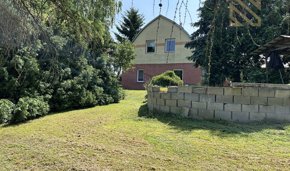 Prodej domu 196 m² s pozemkem 1 929 m², Lukavec – náhled fotky 16