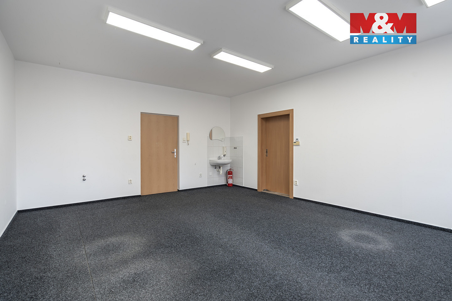 Prodej nájemního domu, činžáku 580 m² — photo 4