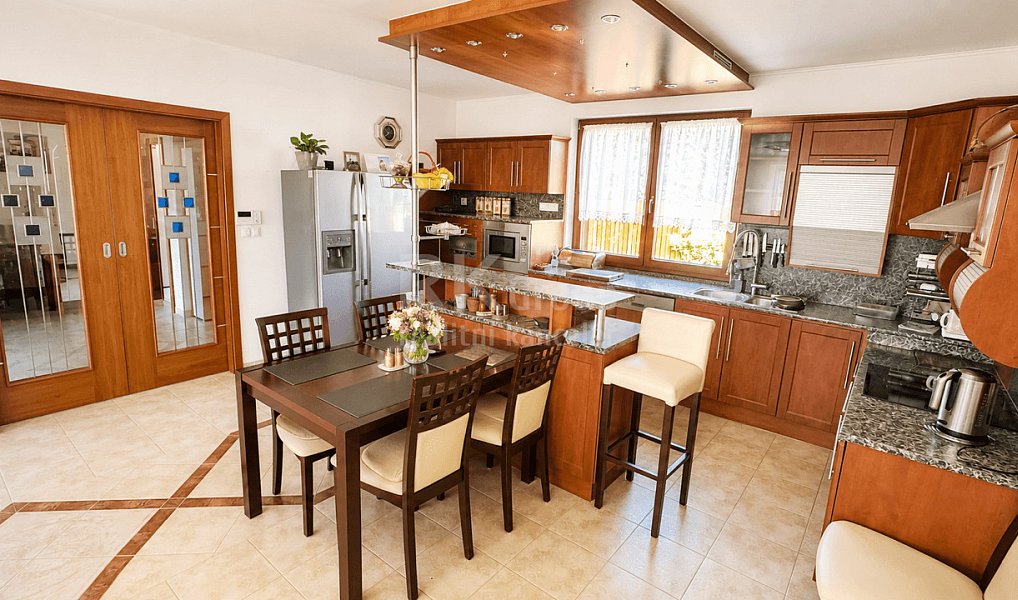 Prodej domu 213 m² s pozemkem 682 m², Velká Hleďsebe – náhled fotky 6