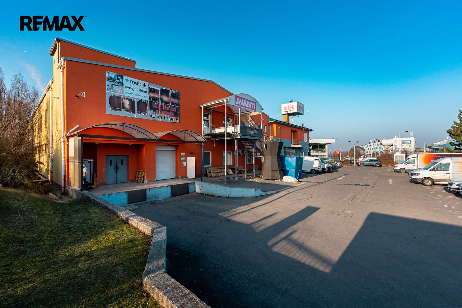 Pronájem obchodních prostor 457 m² — photo 2