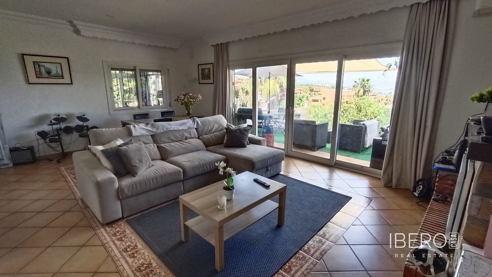 Prodej domu 302 m² s pozemkem 1 292 m²