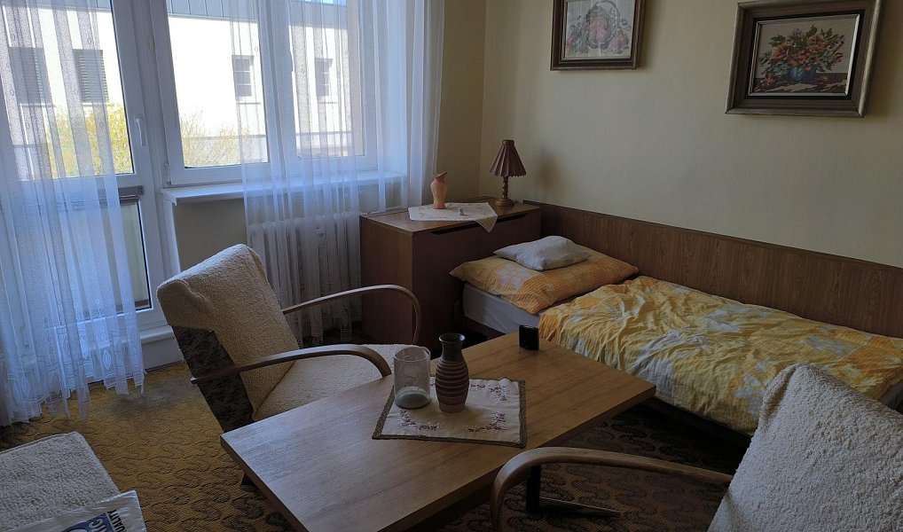 Pronájem bytu 3+1 63 m², Hradec Králové – náhled fotky 14