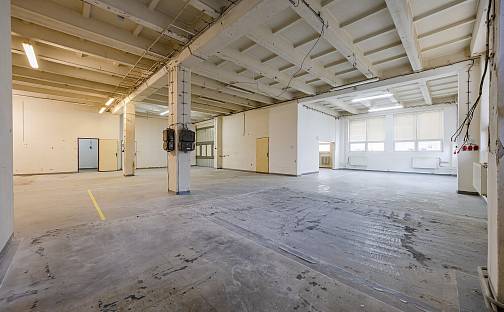 Pronájem skladovacích prostor 348 m², Bojkovice, okres Uherské Hradiště