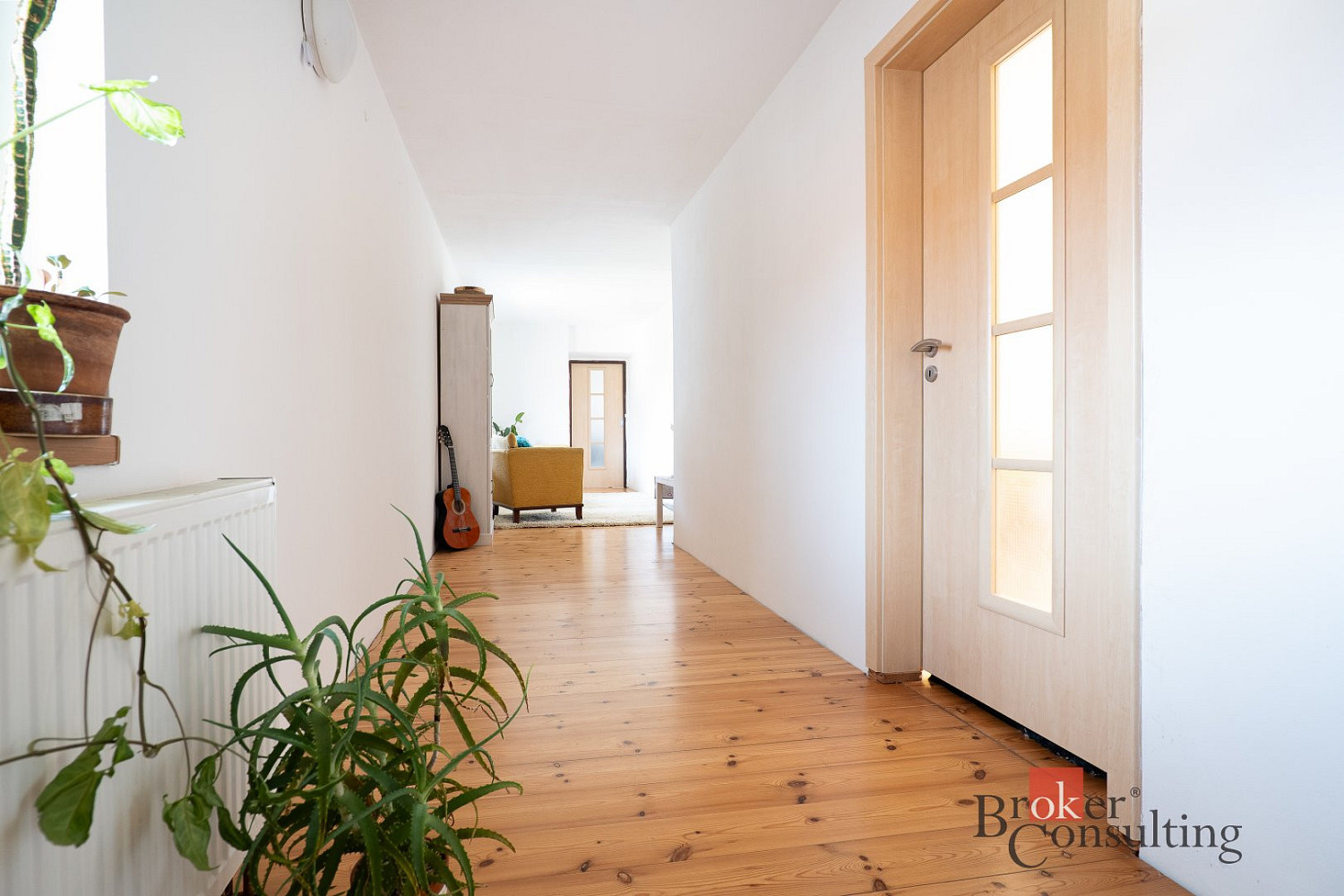 Prodej domu 254 m² s pozemkem 656 m² — photo 2
