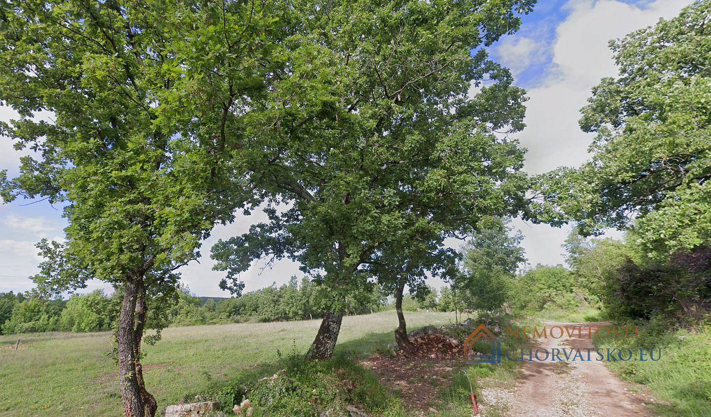 Prodej stavebního pozemku 1 841 m² – pohled 3