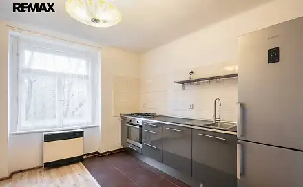 Pronájem bytu 1+1 44 m²