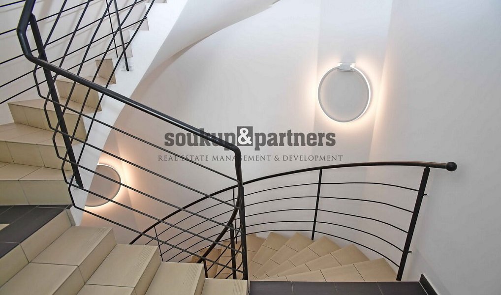Pronájem kanceláře 210 m², Praha – náhled fotky 5