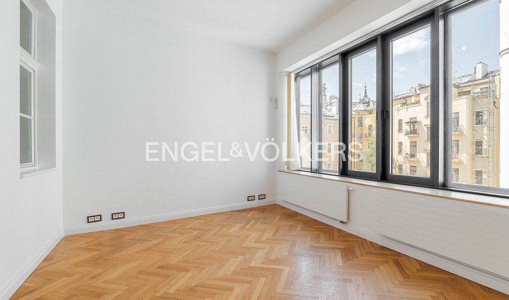 Pronájem bytu 3+1 138 m², Praha – náhled fotky 7