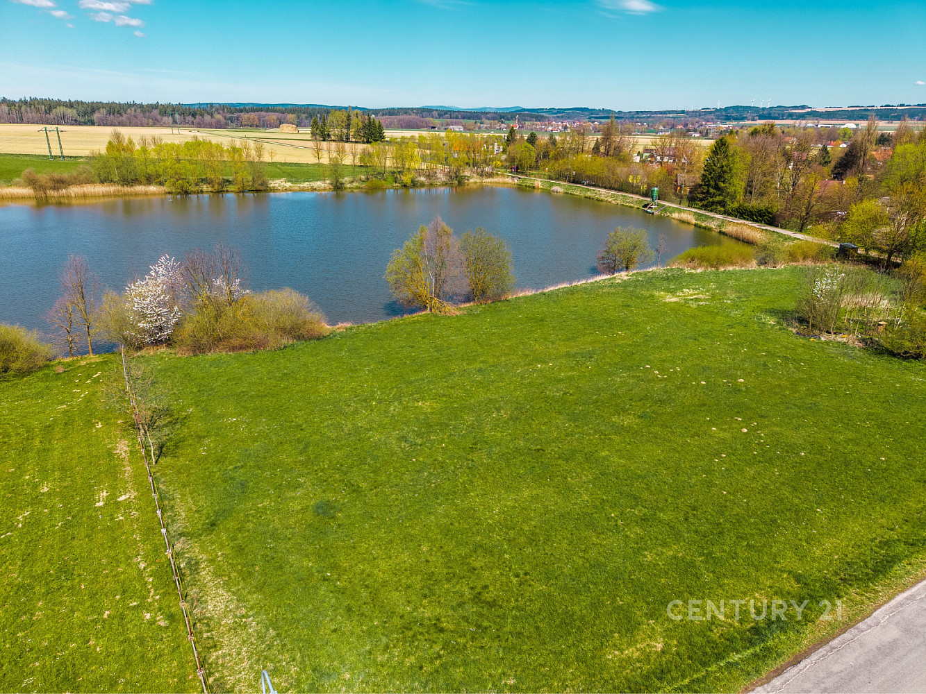 Prodej stavebního pozemku 1 863 m² – fotografie 3