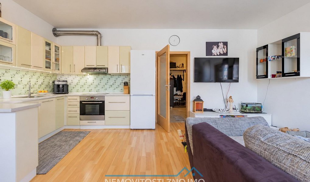 Prodej bytu 4+kk 89 m², Znojmo – náhled fotky 3