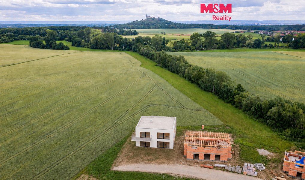 Prodej stavebního pozemku 1 015 m², Dříteč – náhled fotky 2