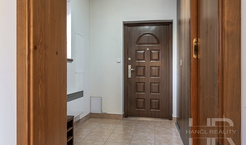 Prodej domu 202 m² s pozemkem 2 142 m², Šternberk – náhled fotky 23