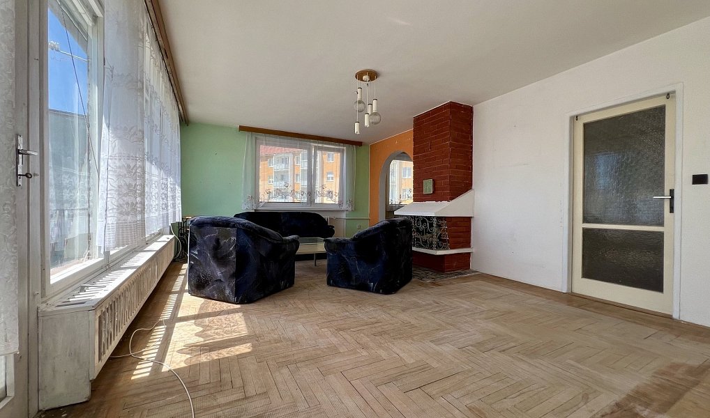 Prodej domu 160 m² s pozemkem 627 m², Rousínov – náhled fotky 8