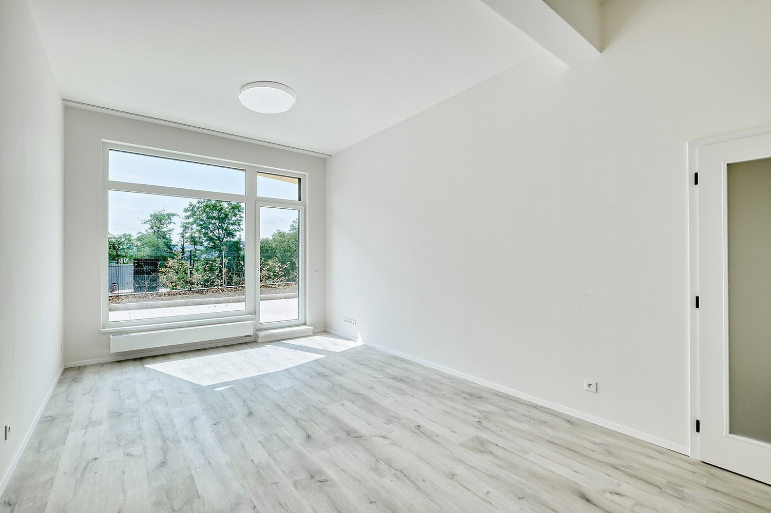 Pronájem bytu 2+kk 58 m² — photo 2